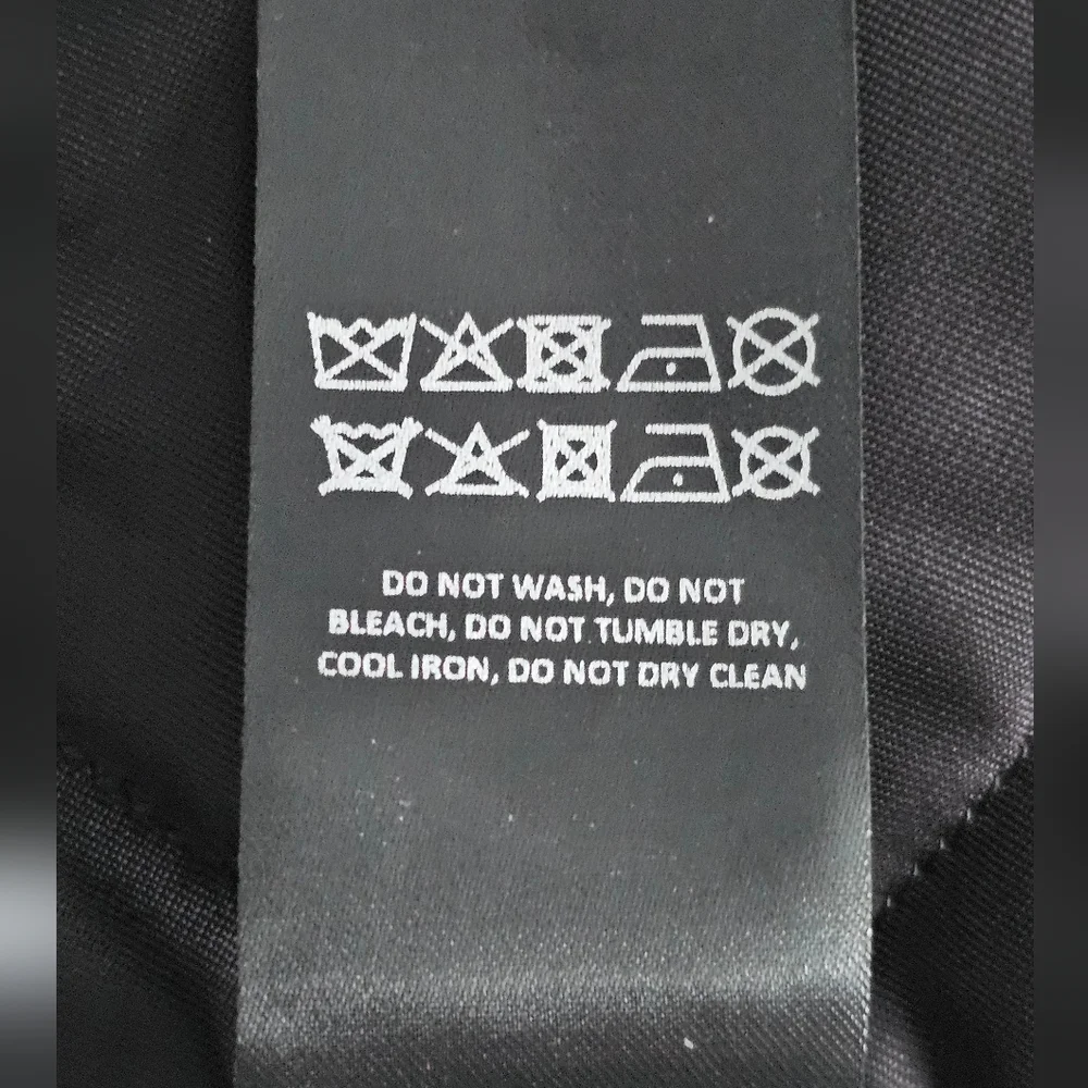 JW ANDERSON Women's Black and White Shawl‎ Collar Waddled Coat. Sz 2